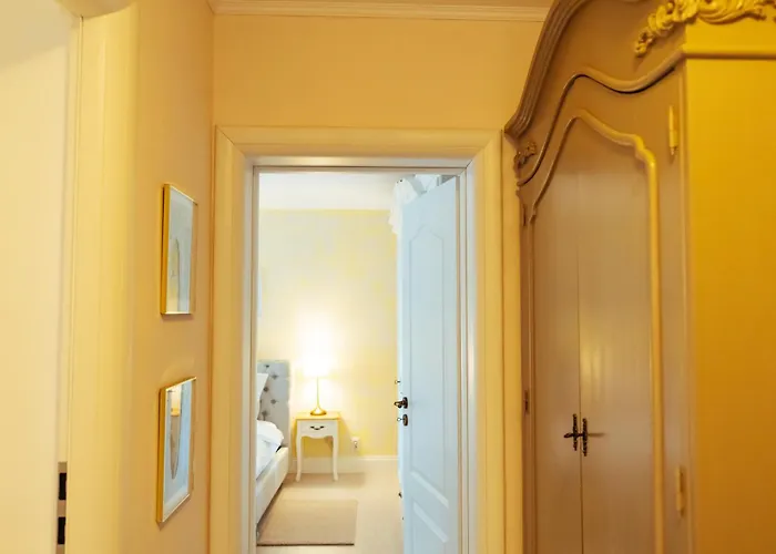 Herastrau Park Luxury Apartament *