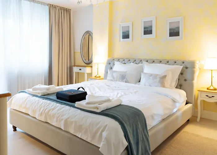 Herastrau Park Luxury Apartament *