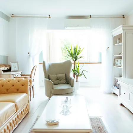 Herastrau Park Luxury Apartment Bucharest